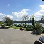 홈스테이 Dom Wiejska 39 A 루치아네 니다