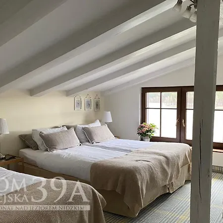 Dom Wiejska 39 A Kwatera prywatna Ruciane-Nida